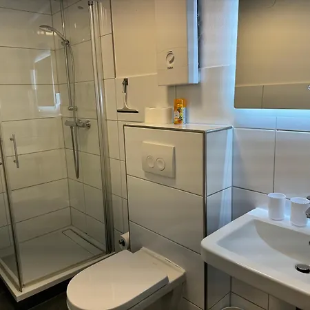 Fuer 3 Mit Kueche, Internet, Parkplatz & Smart Tv *