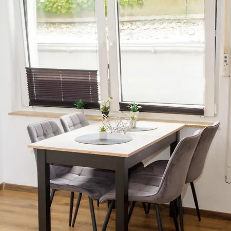Fuer 3, 2 Boxspringbetten, Internet & Parkplatz *