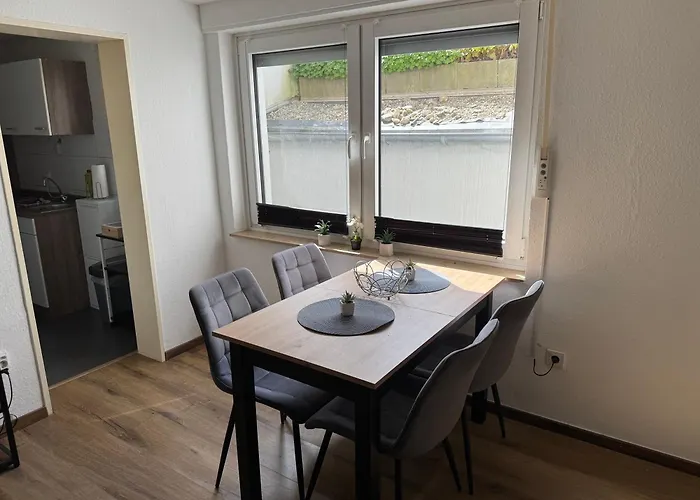 Fuer 3, Boxspringbetten, Kueche, Smart Tv, Internet